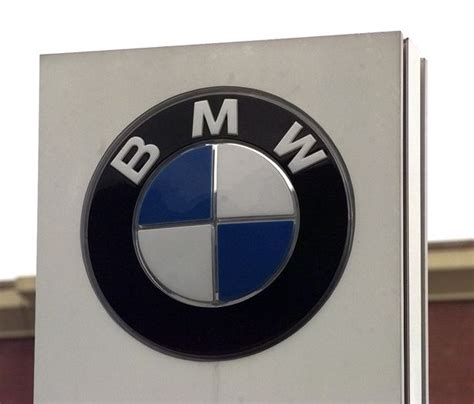 Man Robs Bank In Car Dealership Vehicle And Uses Money For Downpayment On Bmw Leviolonrouge Com