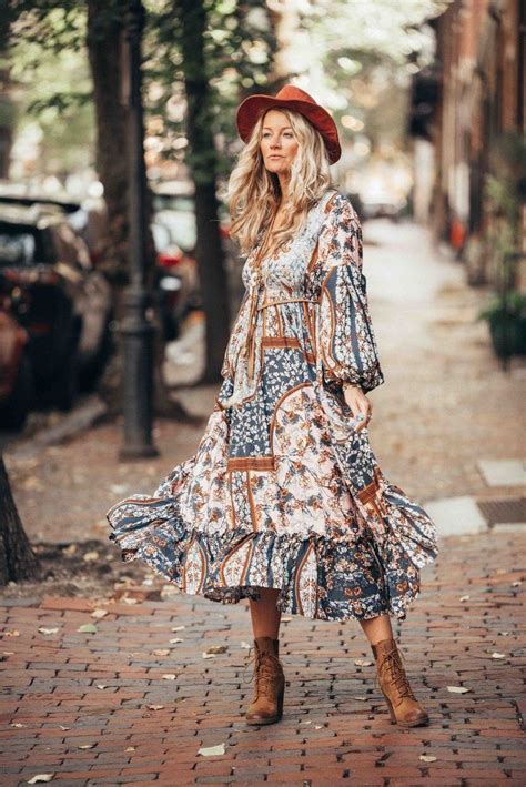 Stile Boho Ecco Come Adattarlo Al Tuo Look Chic Fall Fashion Boho Fashion Boho Chic Outfits