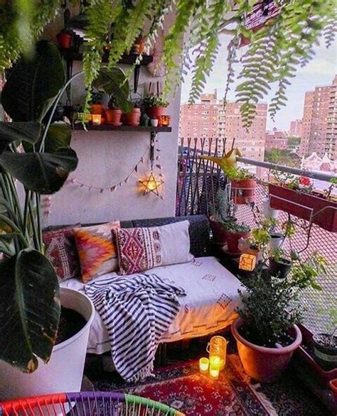 34 The Best Apartment Balcony Decor Ideas For Fall Season