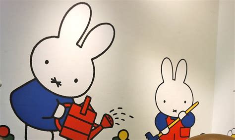 Miffy Creator Dick Bruna Dies At 89 Daily Mail Online