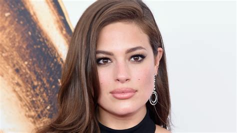 cosmo cover girl ashley graham calls out amy schumer over this double standard