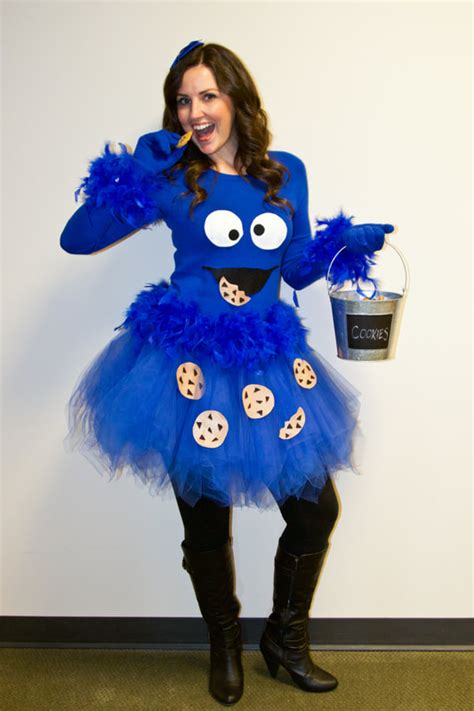 This diy cookie monster costume is perfect for a baby or toddler. Easy DIY Cookie Monster Costume - THE FELT HABIT