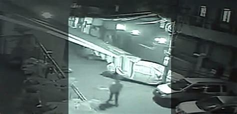 Stalker Caught On Cctv Minutes Before He Stabbed Woman In Delhi India Today