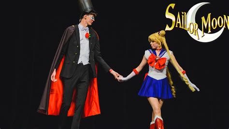 Sailor Moon And Tuxedo Mask Cosplay At Toguchi 2019 Youtube