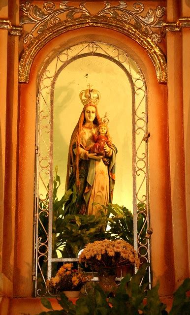 La Virgen Milagrosa De Badoc Estimated To Be 400 Years Old Flickr