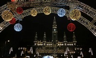 Manual resize of wallpaper lights, Austria, Christmas, fair, Vienna ...