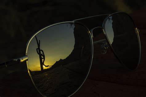 Sunset Reflection In Sunglasses Reflection Sunset Sunglasses