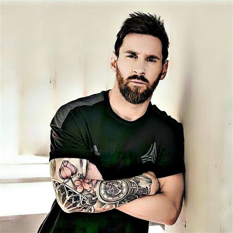 Pin De Vtr 1981 Em Lionel Messi ⚽ Tatuagem Messi Imagens De Futebol