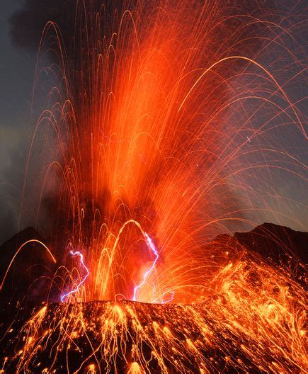 現在、桜島は噴火警戒レベル３（入山規制）です。 桜島で噴火が発生した場合には、１３日２１時から２４時までは火口から西方向、１４日０９時から１２時までは火口から西方向に降灰が予想されます。 定時 降灰予報 （20:00発表）. 噴煙を上げる桜島、大噴火のおそれも | ナショナル ...
