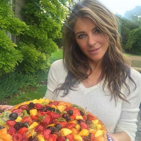 6 Ways Elizabeth Hurley Stays Smokin Hot At 51 Eat This Not That