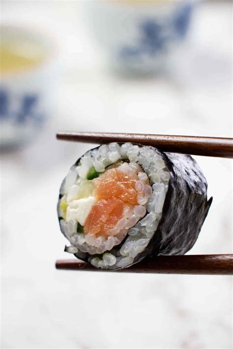 Smoked Salmon Philadelphia Rolls Video Savor The Best