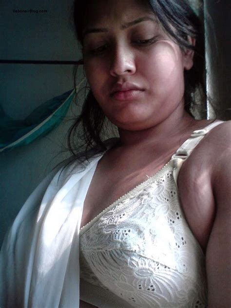 Hot Bollywood Aunty Bengali Bhabhi In Bra