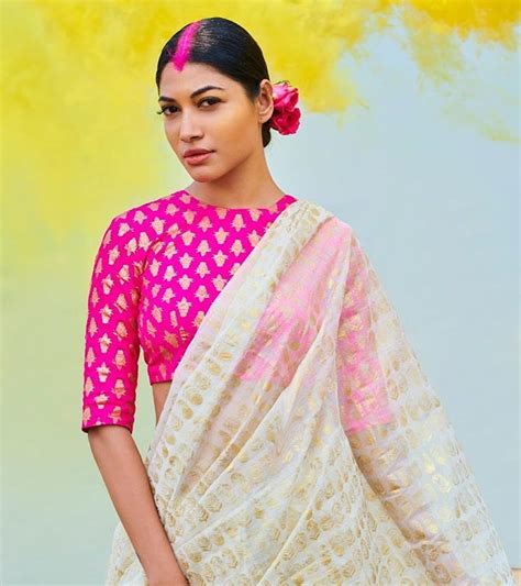Looking for the latest blouse sleeve designs to try with your sarees? 20 Latest Plain Saree With Designer Blouse Ideas