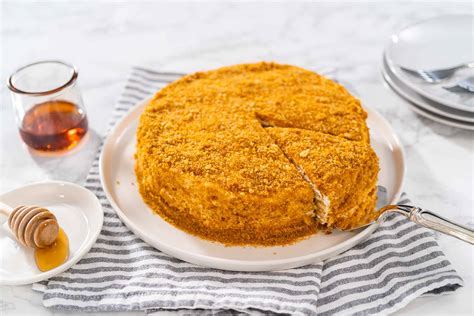 russian honey cake recipe medovik cooking foodreli