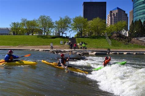 How To Rent Kayaks And Paddleboards At Riverscape Metropark