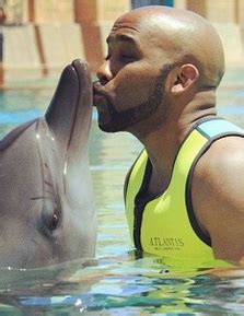 Welcome To Samuel Edosa S Blog Photos Banky W Plays With Dolphins In