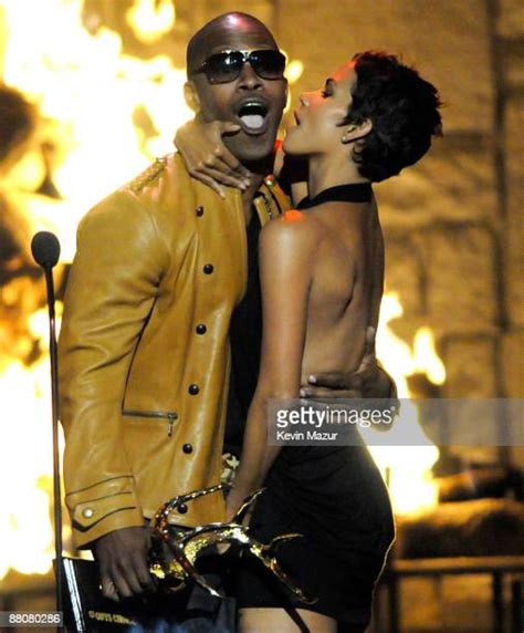 Jamie Foxx And Halle Berry Photos And Premium High Res Pictures Getty