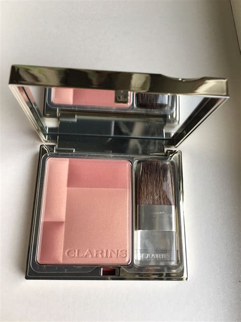 CLARINS Blush Prodige Illuminating Check Colour 02 soft peach 美容化妝品