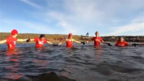 Swimmers Brave Freezing Temperatures To Take Plunge At Country S