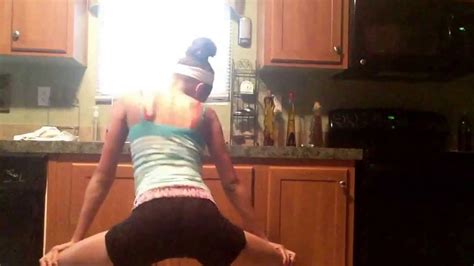 Skinny Girls Can Twerk Youtube