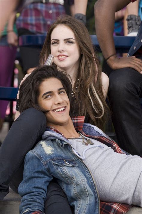 Elizabeth Gillies And Avan Jogia Relationship - Still of Avan Jogia and Elizabeth Gillies in Victorious (With images
