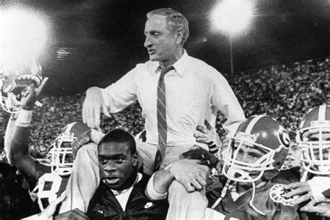 Vince Dooley Legendary Georgia Bulldogs Football Coach Dead At 90