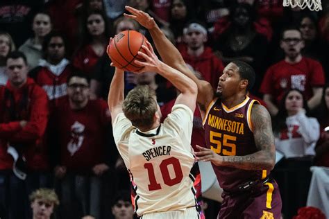 Four Gophers Takeaways Inept Defense Horrid Three Point Shooting A 35 Point Blowout At Rutgers