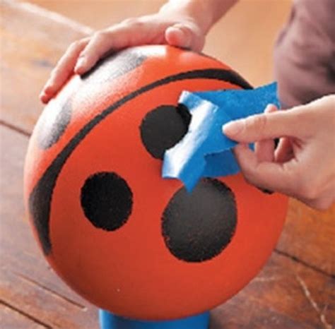 Bowling Ball Ladybugs And Bees {video} The Whoot Bowling Ball Yard Art Bowling Ball Garden