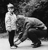 Berlin: Peter Borgelt (1927 - 1994) privat mit zwei seiner Kinder in Berlin
