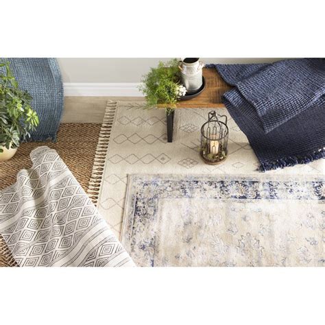 This area rug is even more beautiful than the photos. Youati Ivory/Gray Area Rug | Area rugs, Grey area rug ...