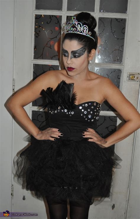 homemade black swan costume mind blowing diy costumes