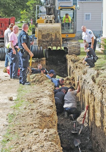 Worker In Trench Collapse Still Critical The Times Gazette