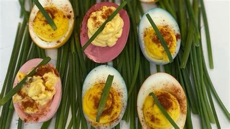 Chefs Quick Tips Naturally Dyed Deviled Eggs