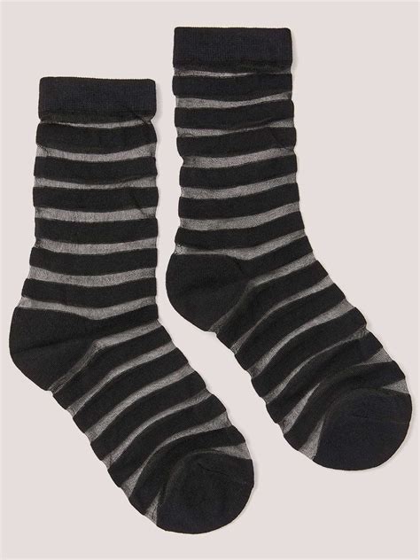 Single Pair Of Socks With Mesh Stripes Penningtons