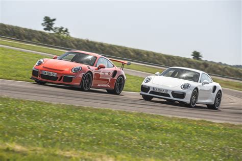 Essai 911 Turbo S Vs 911 Gt3 Rs Quelle Est La Meilleure Porsche