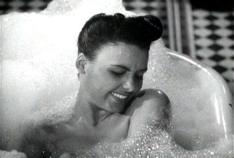 Lena Horne Taking A Bubble Bath Great Voice Timeless Beauties