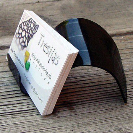 Designed for any business such as construction or builder that wants to make a great first impression and lets you carry your business cards in style. Easy DIY Business Card Holder Ideas