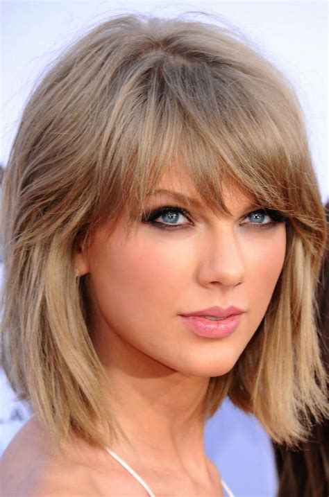 Taylor Swift Haircuts 30 Taylor Swifts Signature Hairstyles Medium