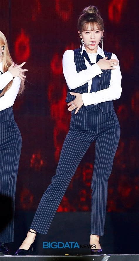 Qara 07 azeri bass musis mp3 muzik yangi zarubej musiqalar bass — unknown artist. #TWICE #JEONGYEON : Korea Music Festival (01.08.2018 ...