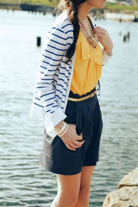 40 Classical And Preppy Outfits For Women