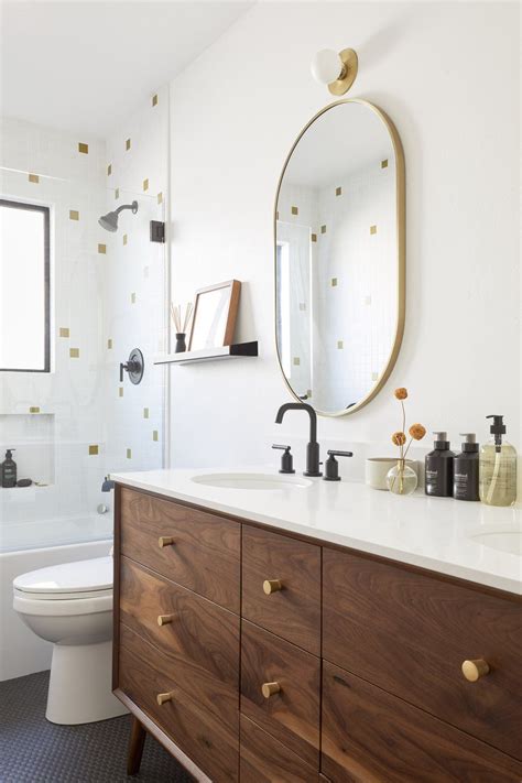 40 Midcentury Modern Bathrooms That Never Get Old