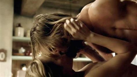 Laura Vandervoort Making Out In Hot Sex Scene From Bitten