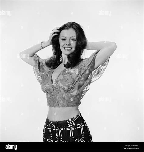 Vicki Michelle Actrice Et Modèle Avril 1973 Photo Stock Alamy