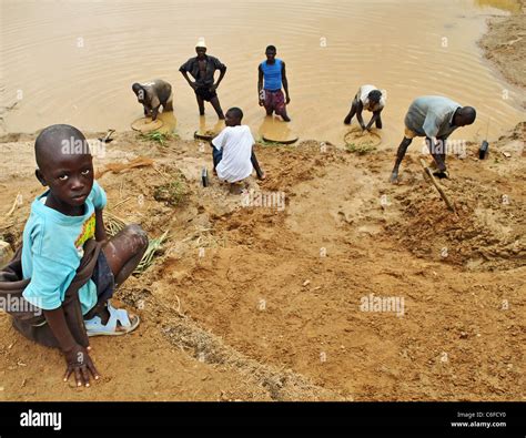 Diamond Mining Kono Sierra Leone Stock Photo Alamy