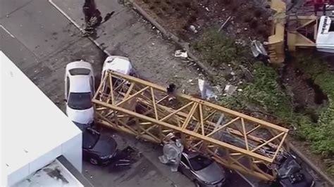 nuevas imágenes muestran el momento exacto en que colapsa una grúa de construcción que mató a