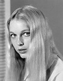 20 Stunning Black and White Portraits of a Very Young Mia Farrow From ...