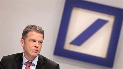 Deutsche Bank Loptimisme De Christian Sewing Ne Convainc Pas Les