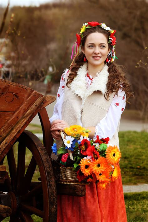 Ukrainian Girl Ukrainian Folk Costume Ukrainian Beauty Folk Costume