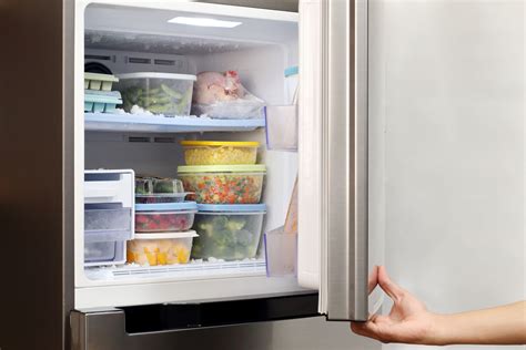 How To Defrost A Fridge Freezer In 7 Simple Steps Cleanipedia Uk
