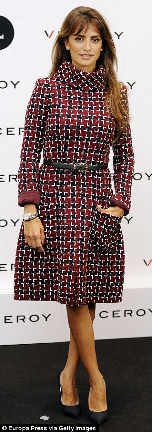 Watch It Penelope Cruz Oozes Elegance In Stylish Tweed